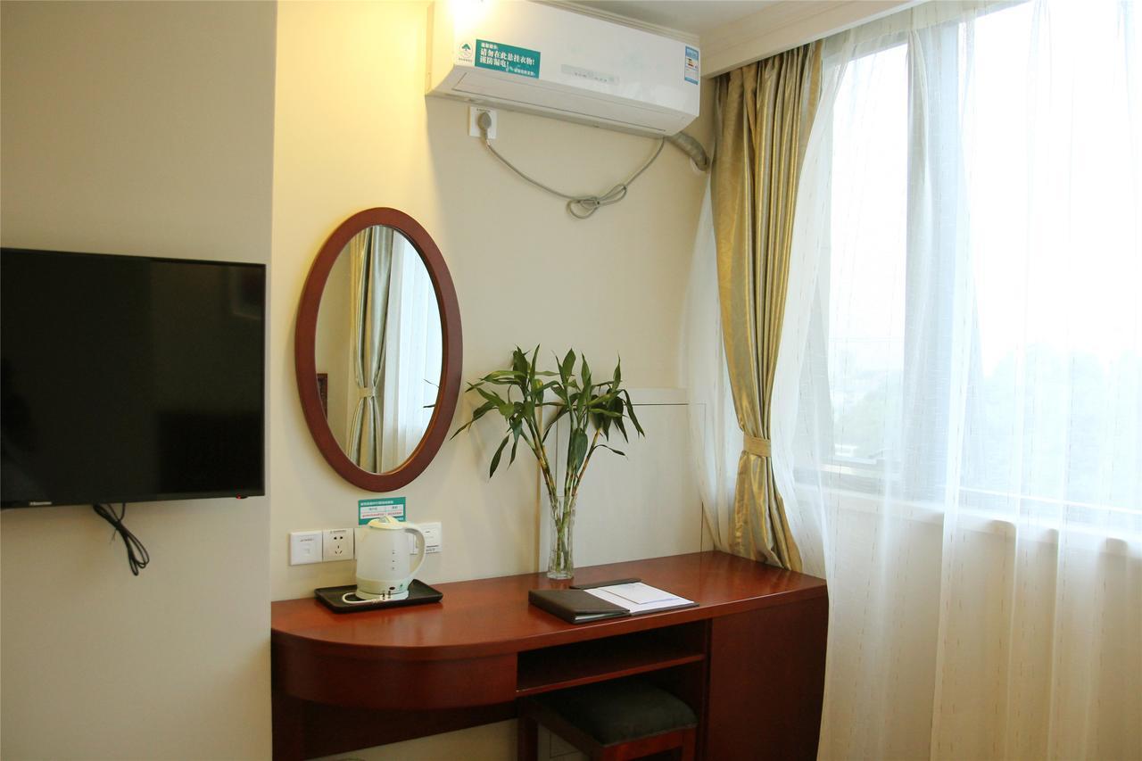 Greentree Inn Shanghai Minhang District Beiqiao Subway Station Express Hotel Extérieur photo